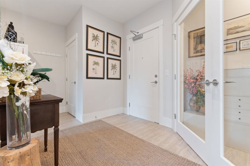 604 - 45745 Watson Road, Chilliwack, V2R 6K3 | Image 3