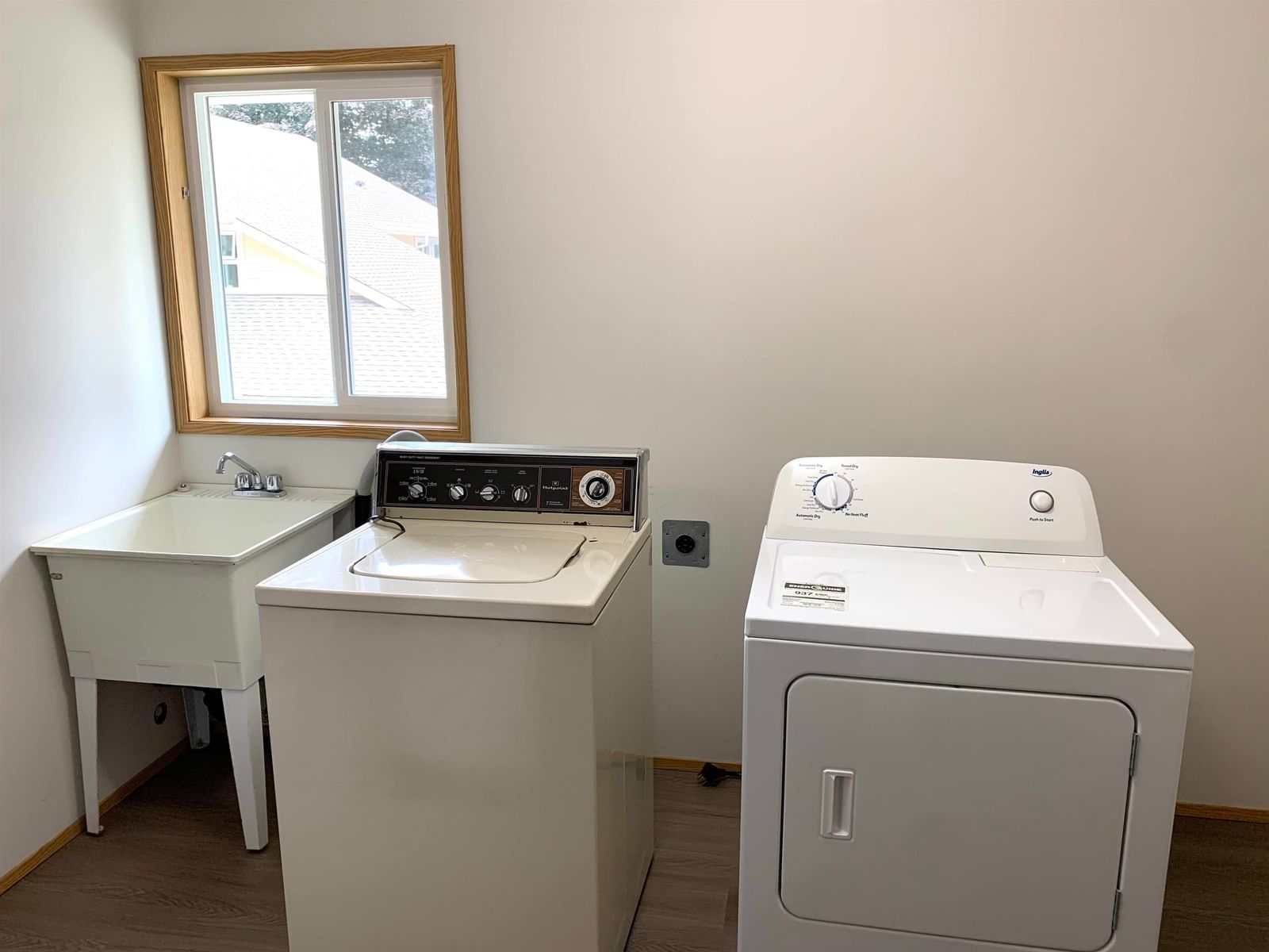 Listing Image 22