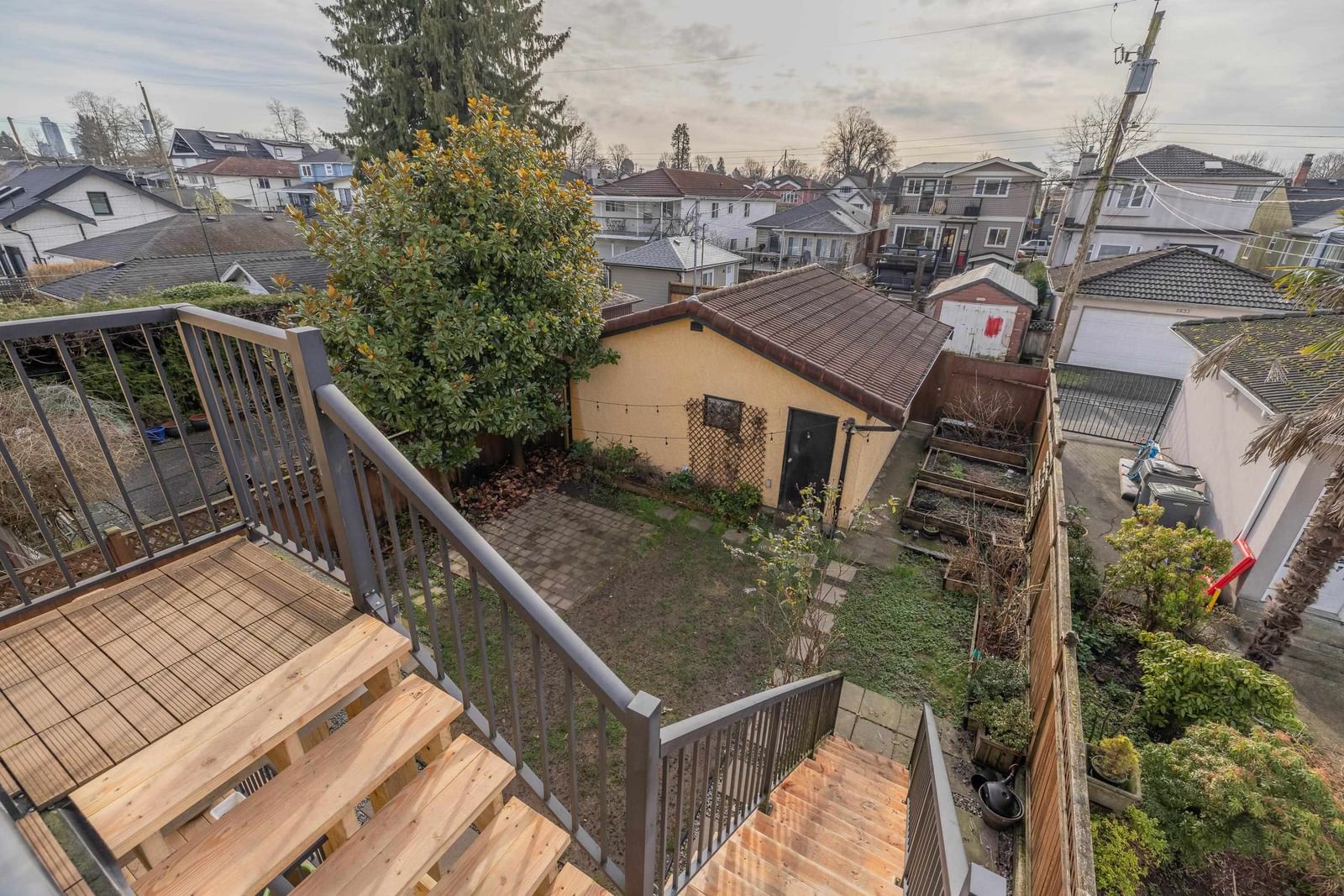 Listing Image 14