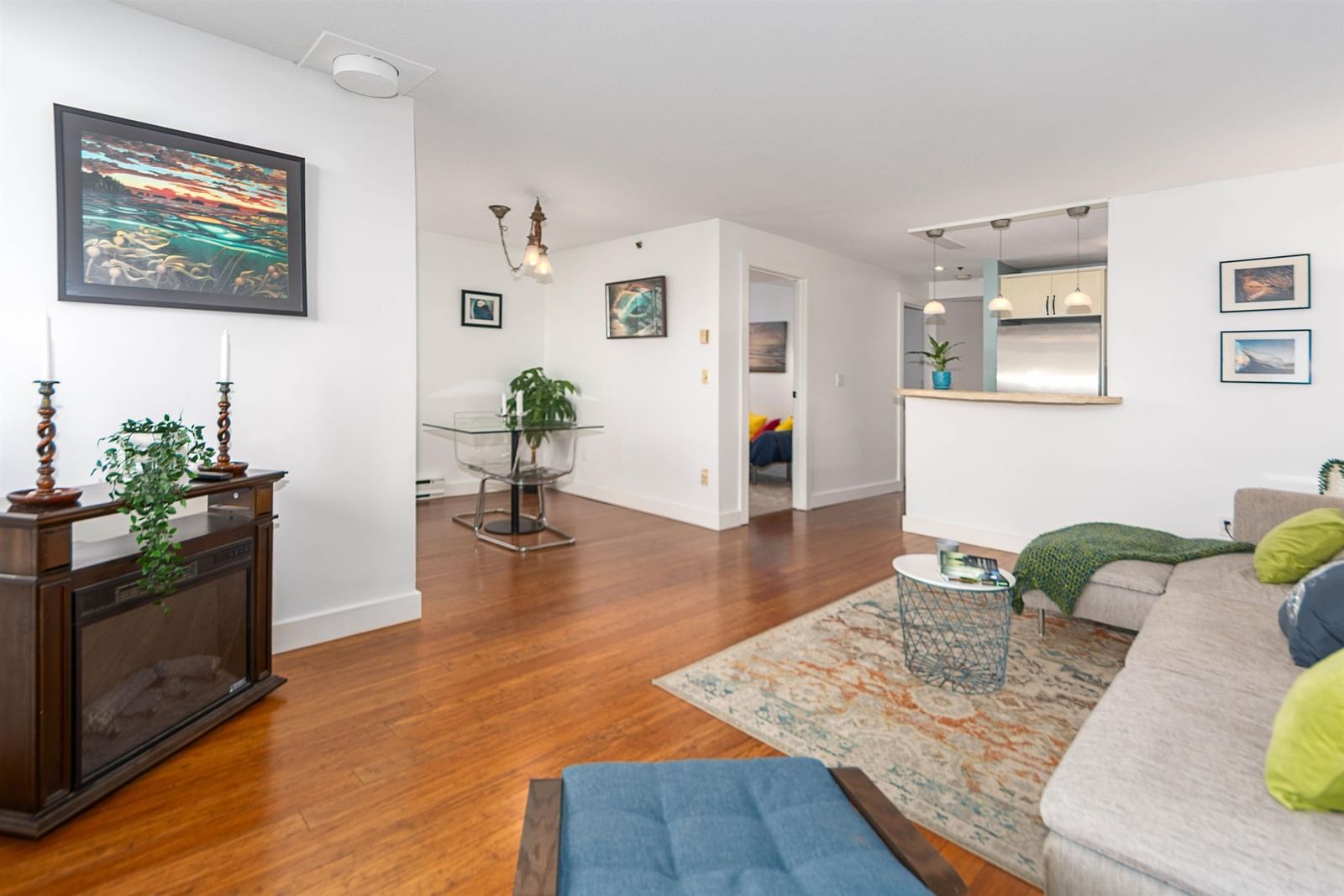 Listing Image 18
