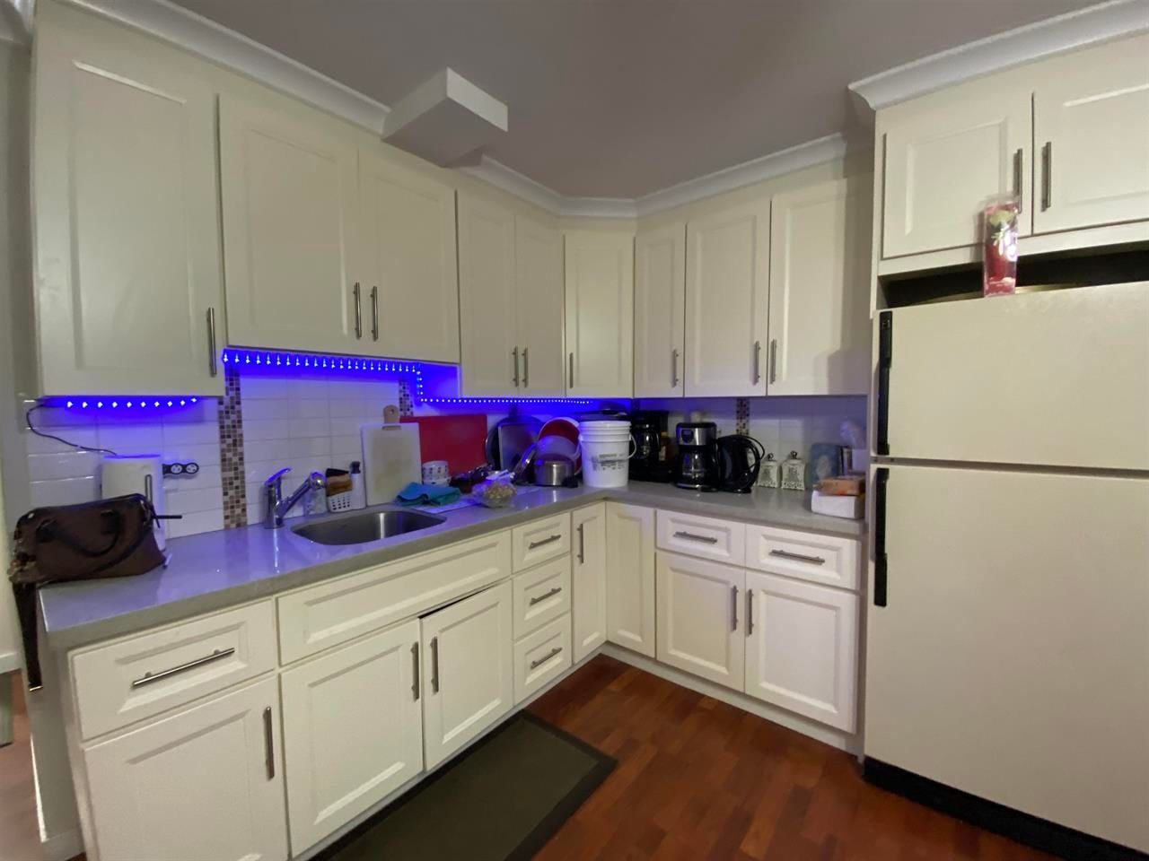 Listing Image 25