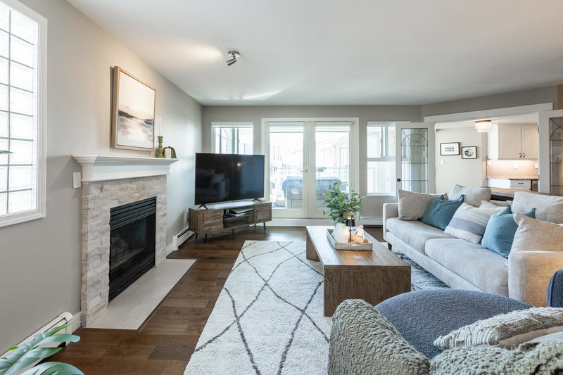 307 - 15367 Buena Vista Avenue, White Rock, V4B 1Y7 | Image 3