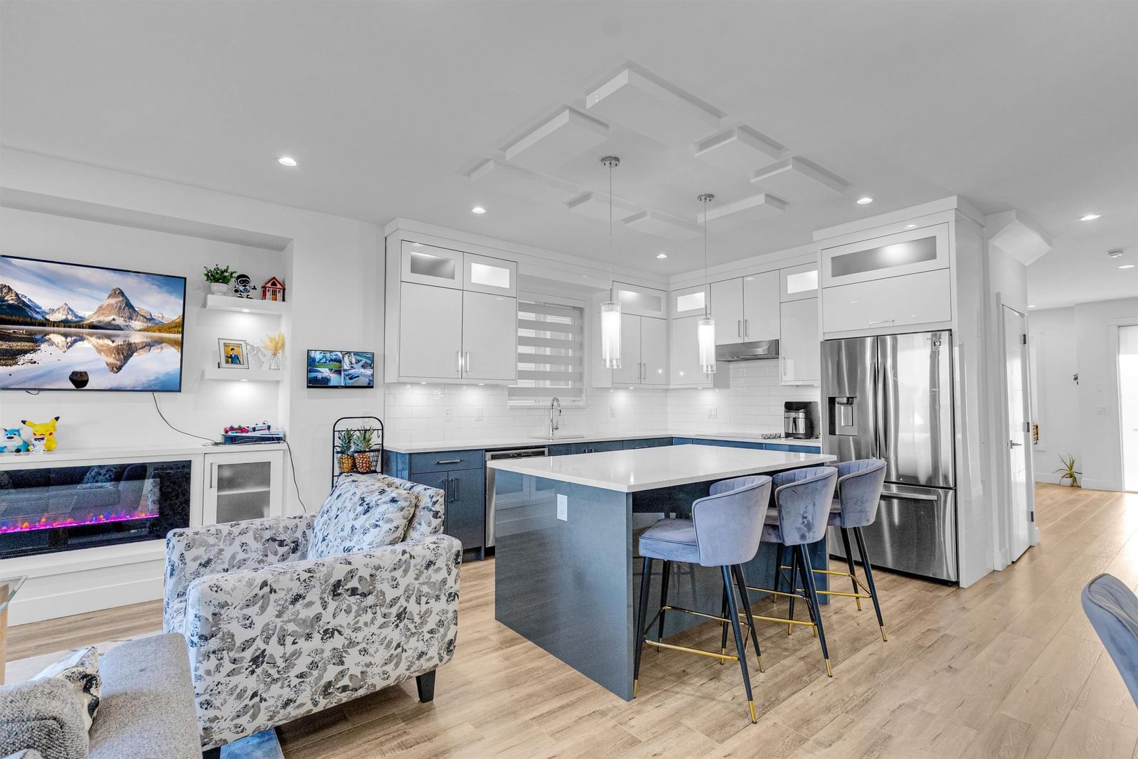 Listing Image 10