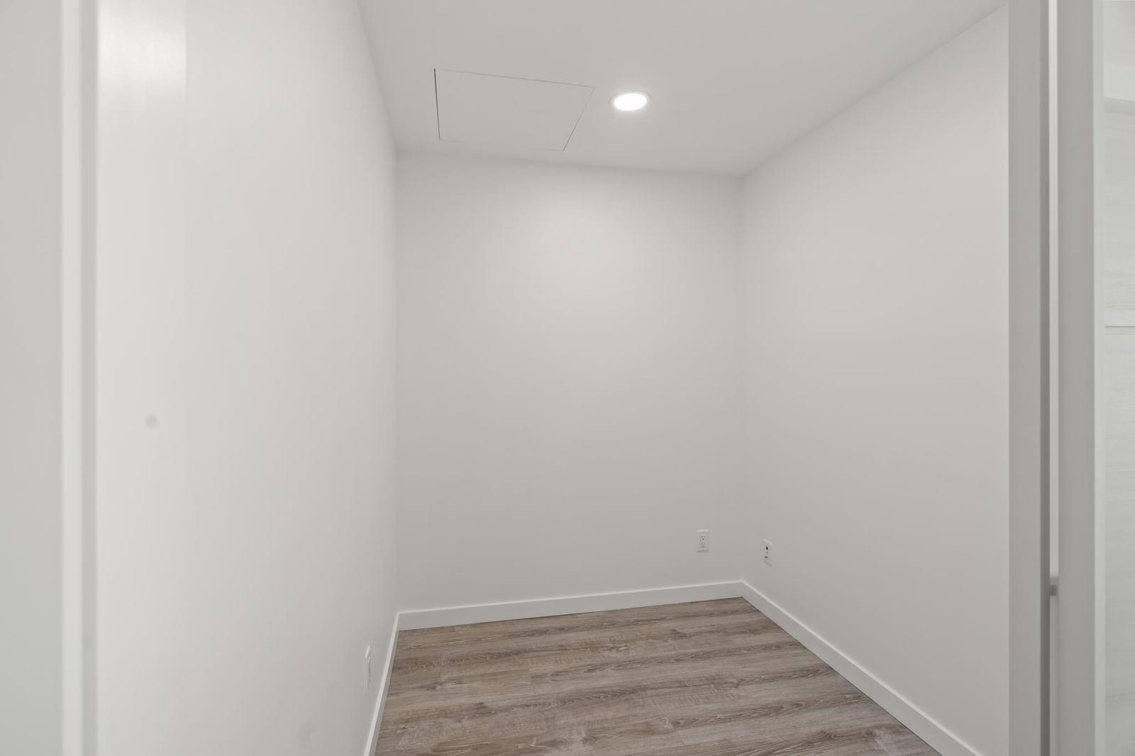 Listing Image 30