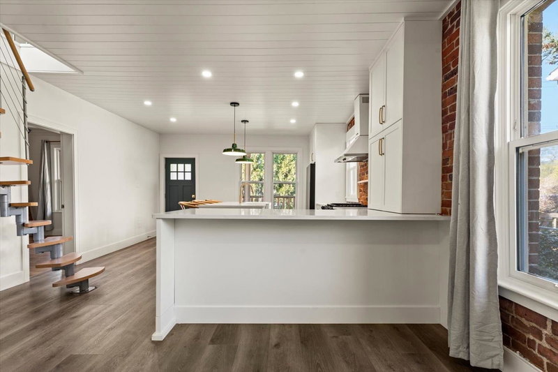 34758 Clayburn Road, Abbotsford, V2S 7Y9 | Image 3