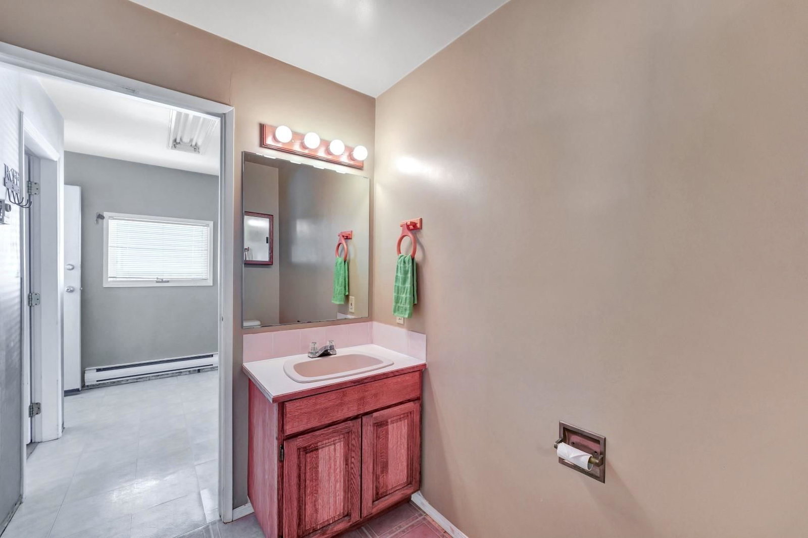 Listing Image 18