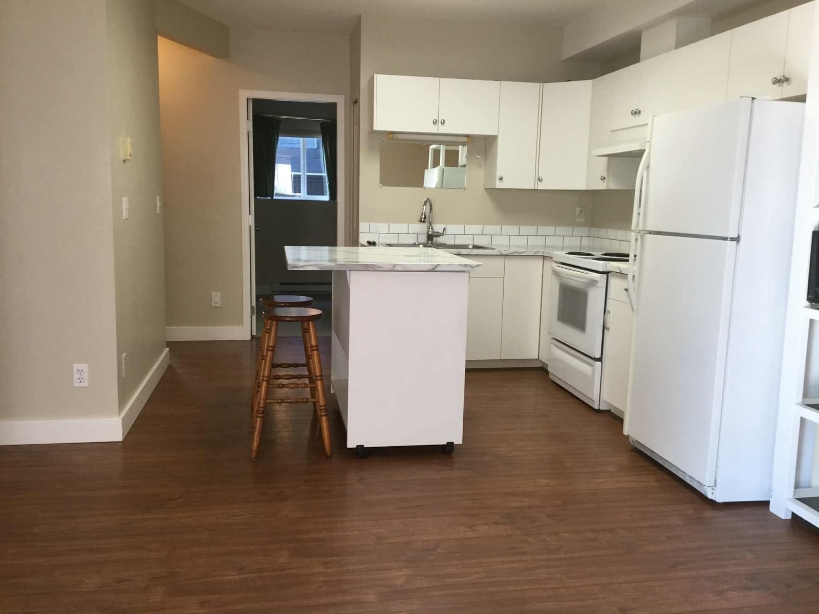 Listing Image 20