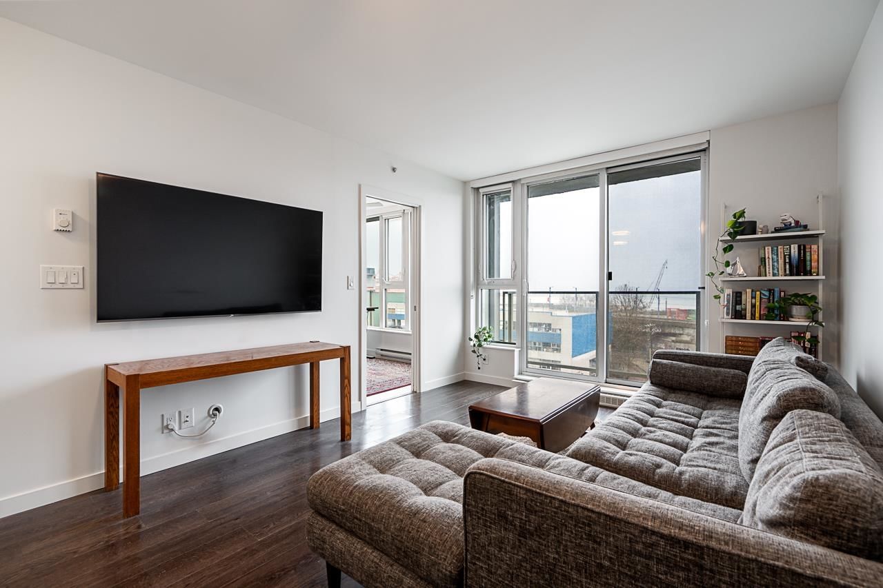 Listing Image 10
