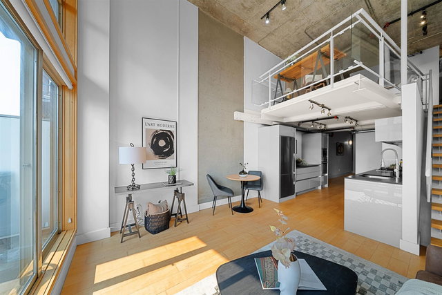 413 - 1529 6th Avenue W