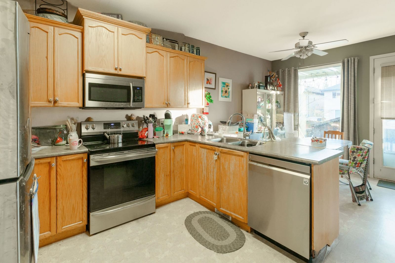 Listing Image 6