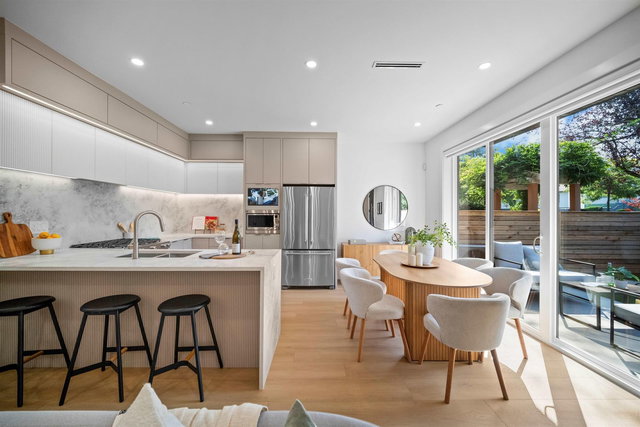 1 - 3563 25th Avenue E