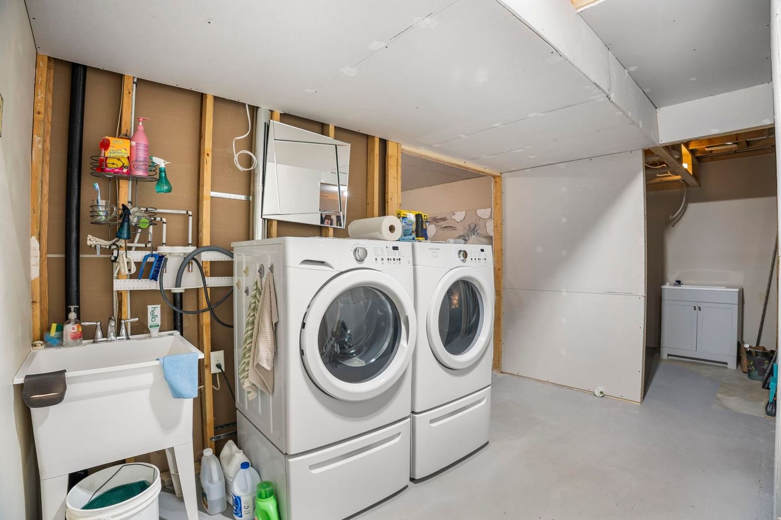Listing Image 23