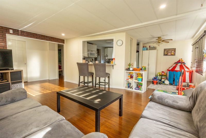 1844 Reeves Place, Abbotsford, V2S 5G8 | Image 2