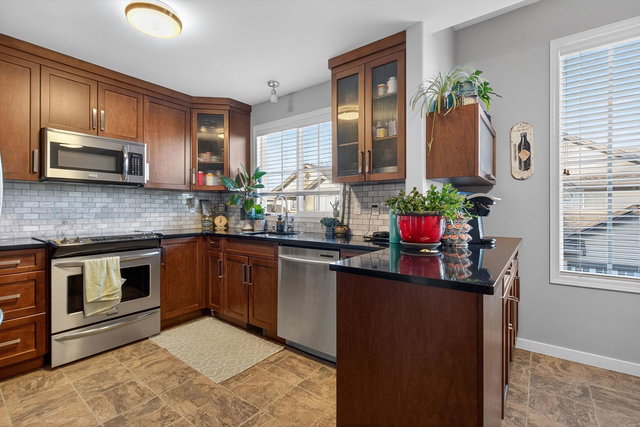 11 - 46360 Valleyview Road