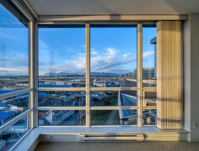 808 - 3333 Corvette Way