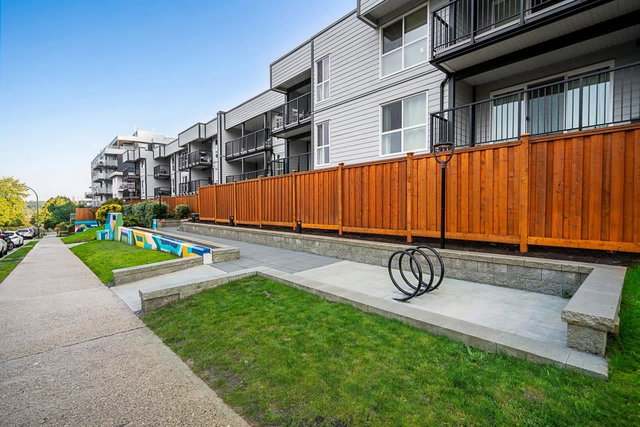 103 - 808 8th Avenue E