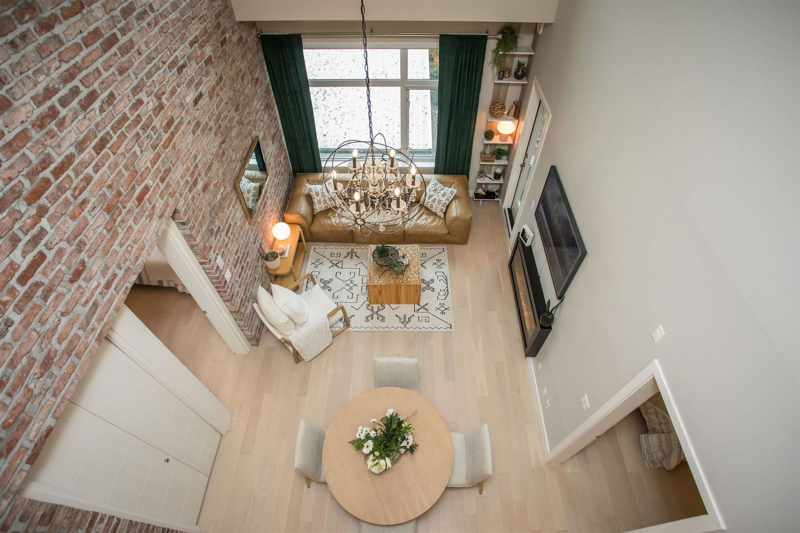 Listing Image 10