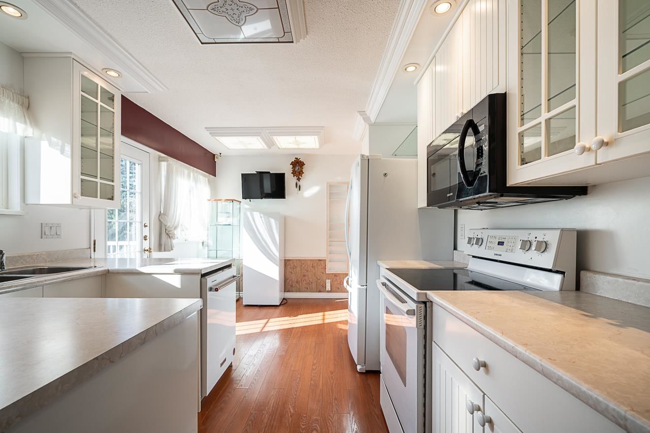Listing Image 12