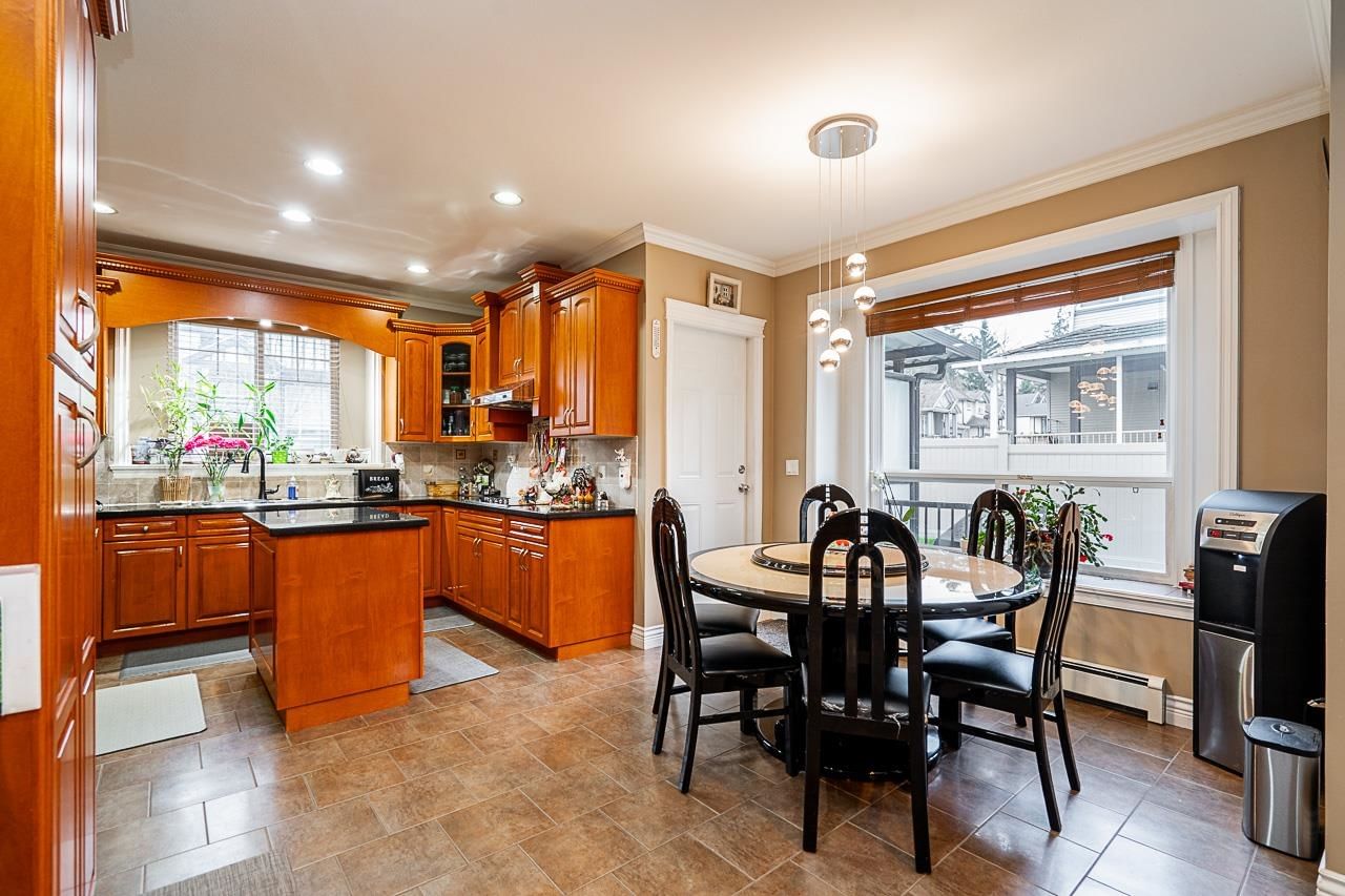 Listing Image 13