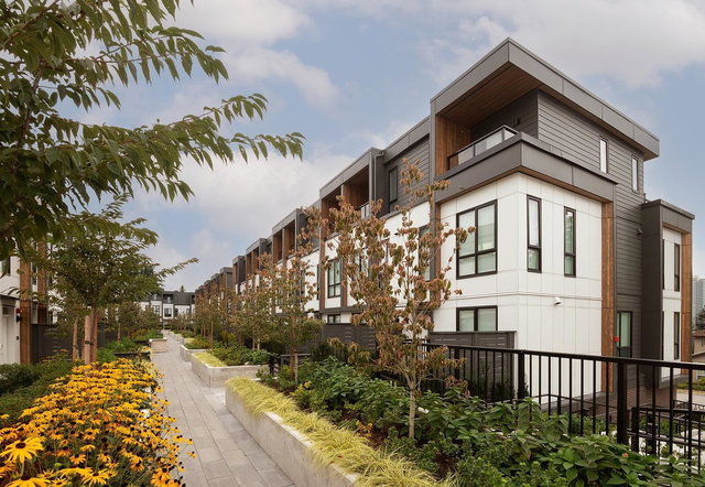 104 - 715 Ducklow Street