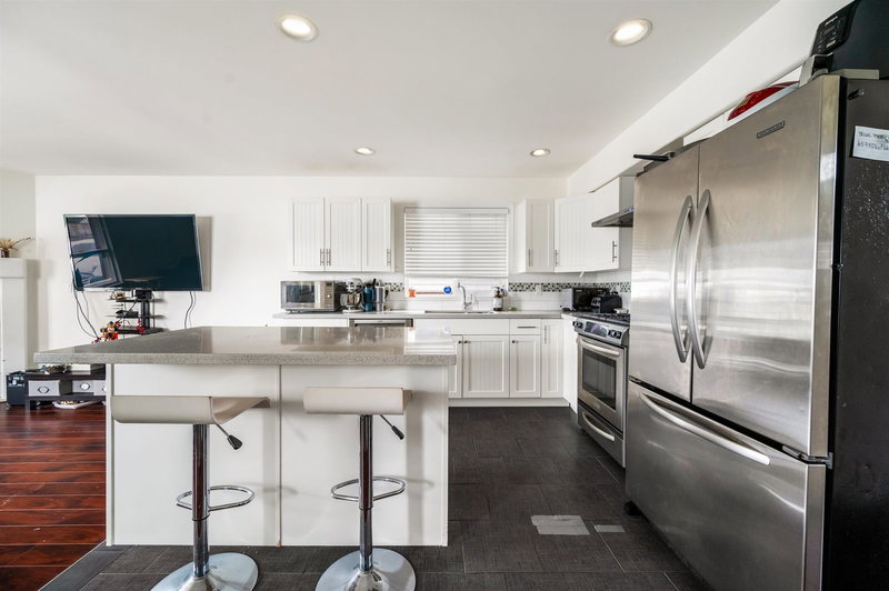 15476 110 Avenue, Surrey, V3R 0X1 | Image 2