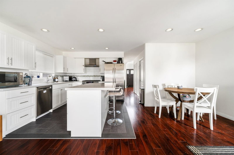 15476 110 Avenue, Surrey, V3R 0X1 | Image 3