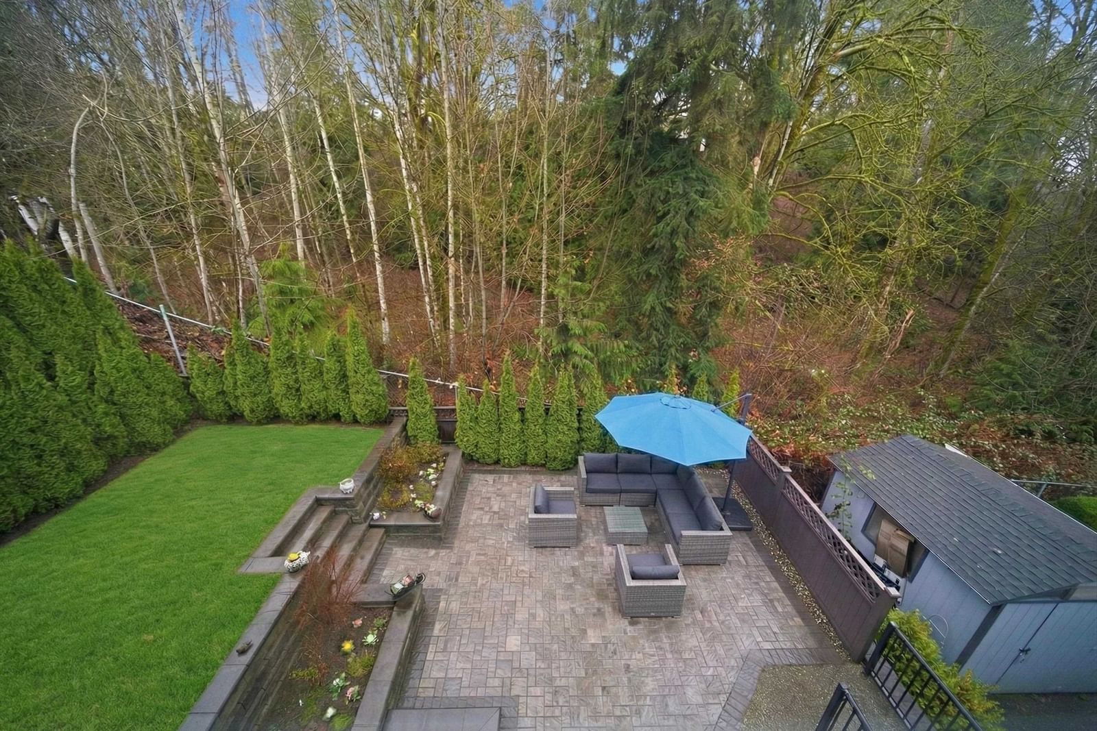 Listing Image 4