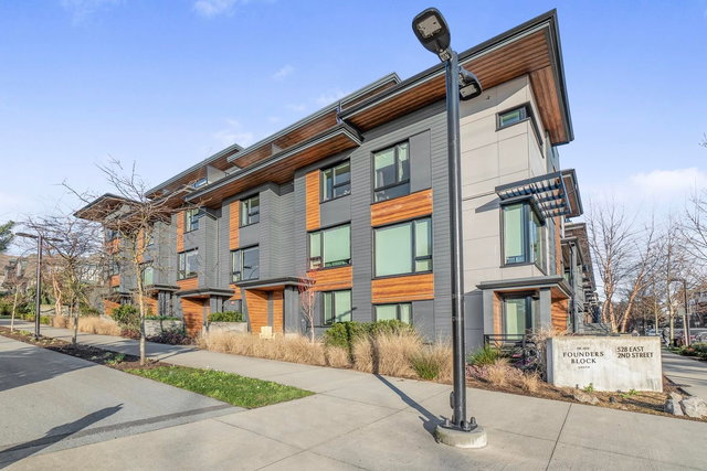 11 - 528 2nd Street E