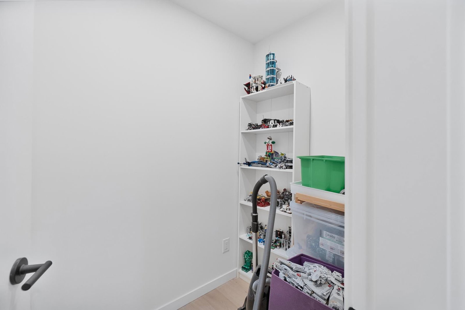Listing Image 25