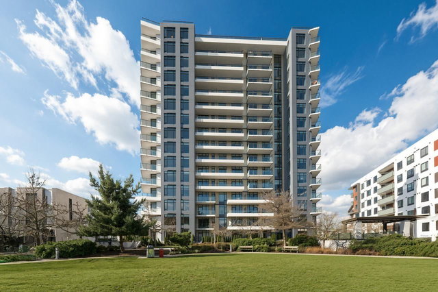 802 - 6138 Birney Avenue