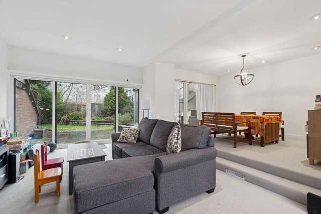 6605 Turnberry Crescent