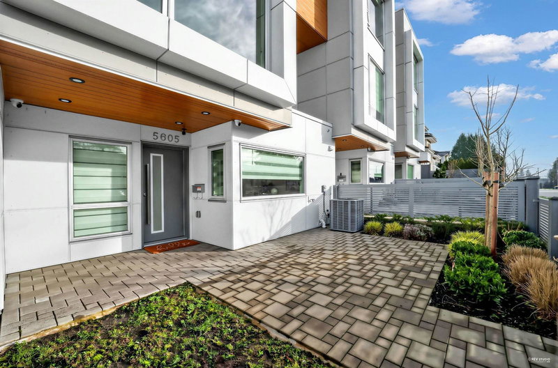 5605 Rumble Street, Burnaby, V5J 2C3 | Image 2