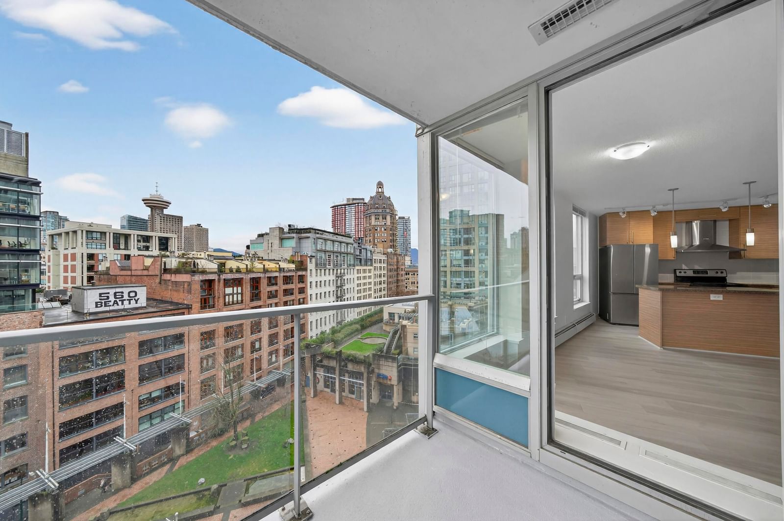 Listing Image 10