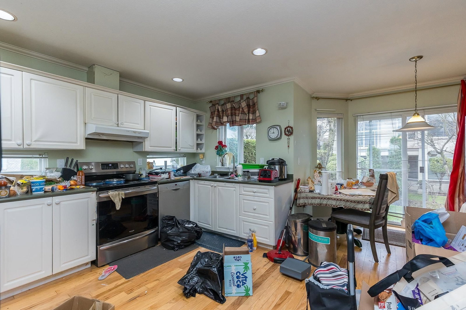 Listing Image 5