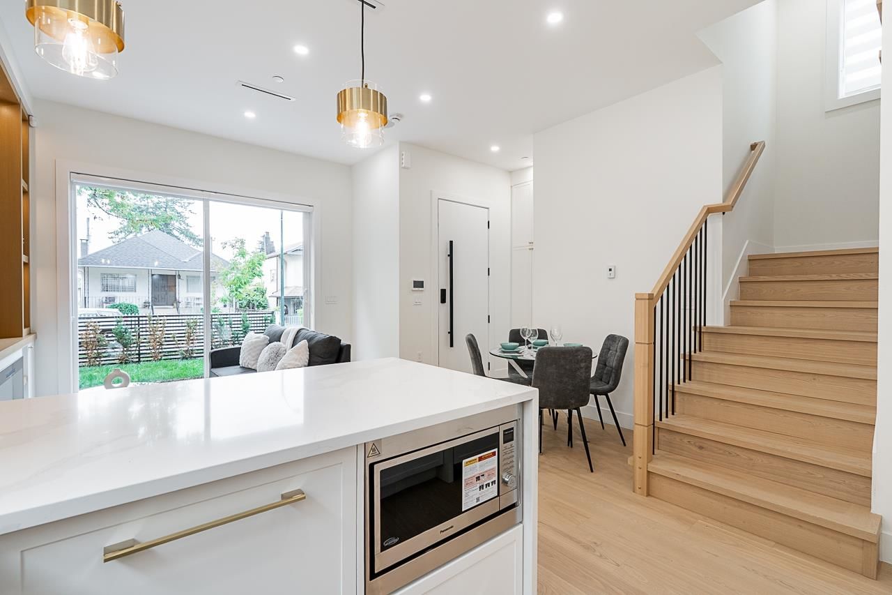 Listing Image 11