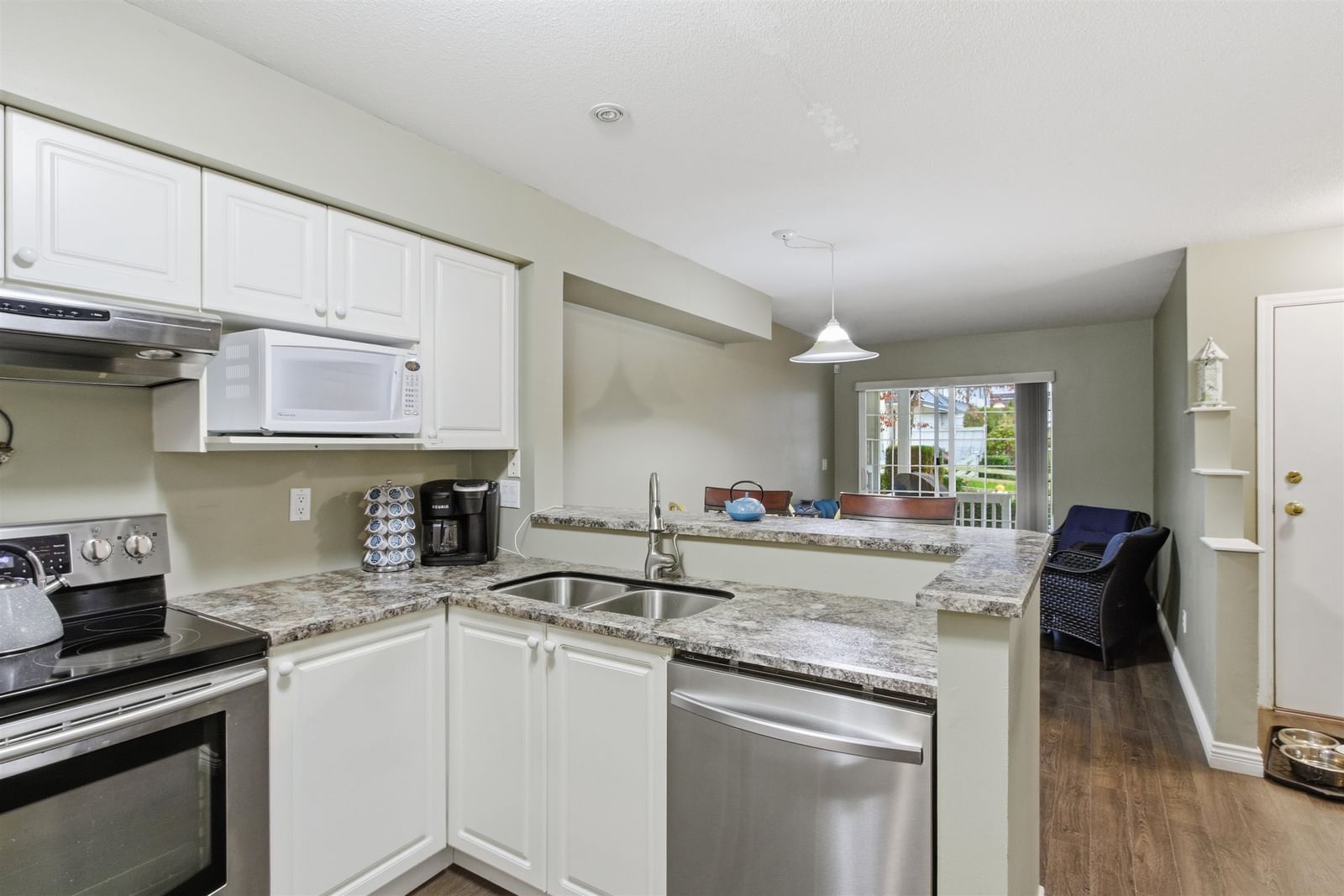 Listing Image 10