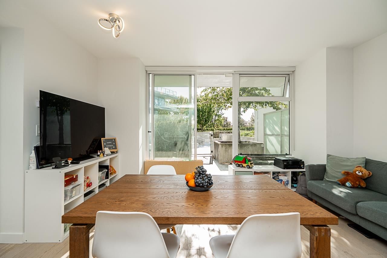Listing Image 6