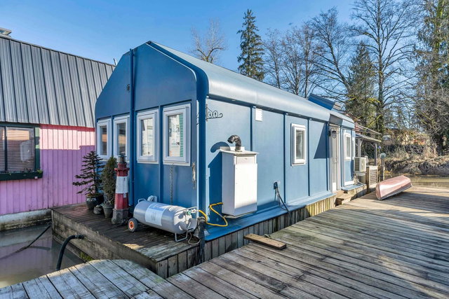 16 - 20837 Louie Crescent