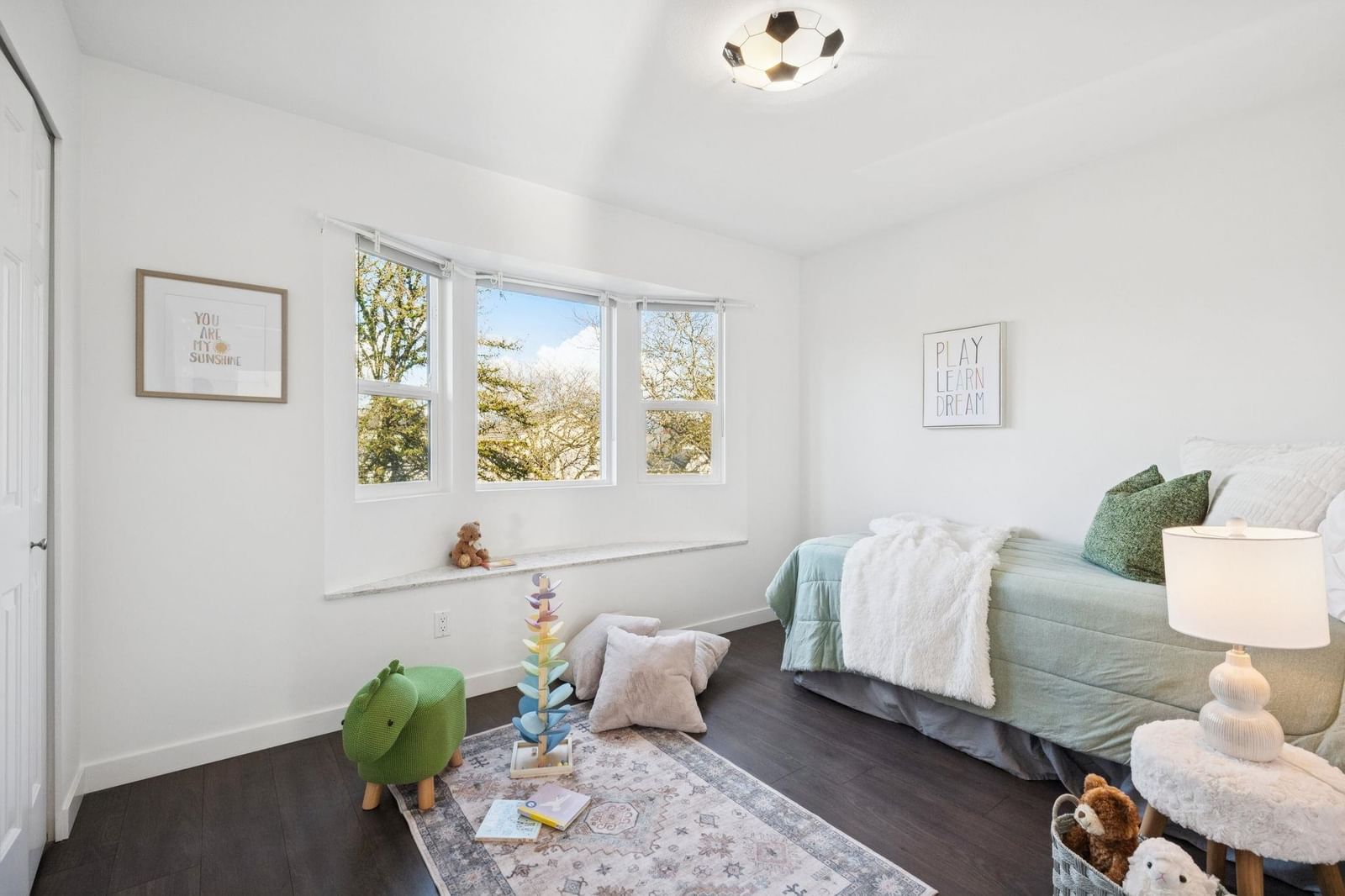 Listing Image 19