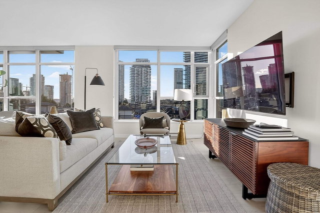 703 - 711 Breslay Street