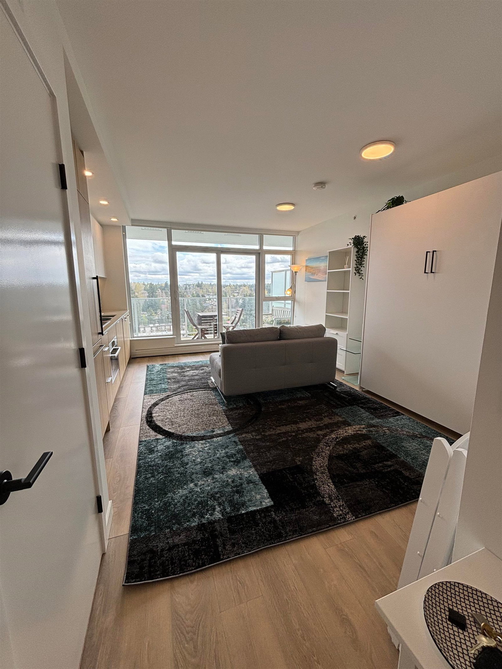 Listing Image 8
