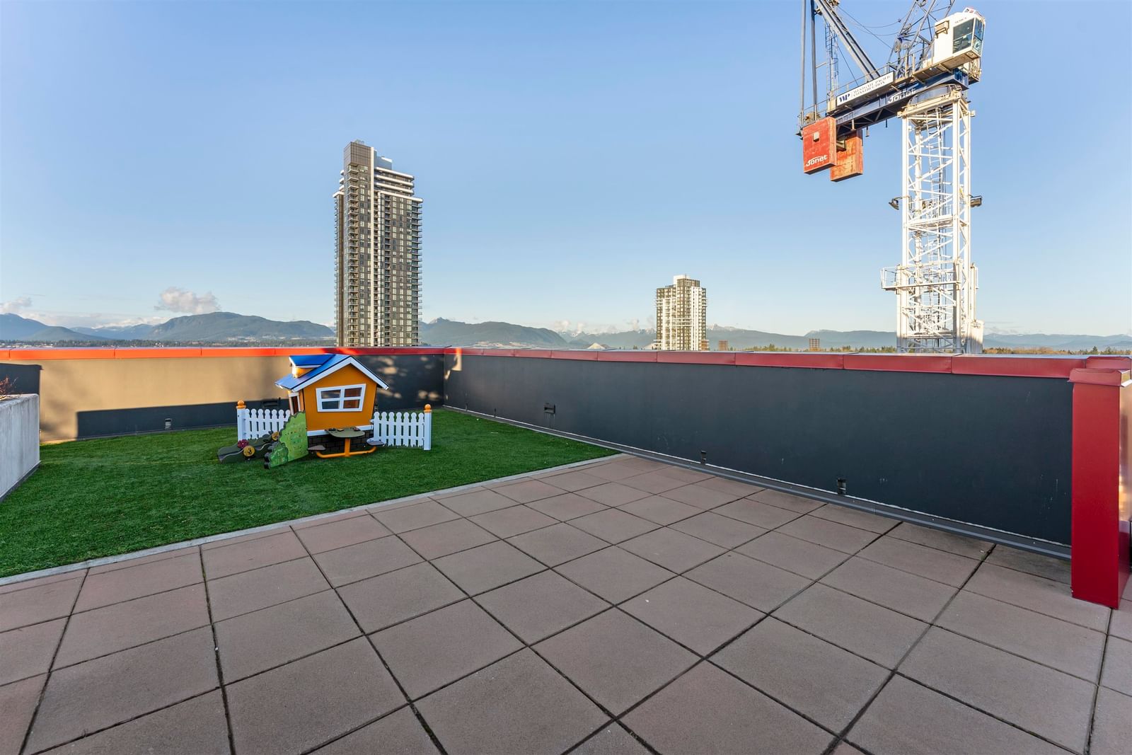 Listing Image 4