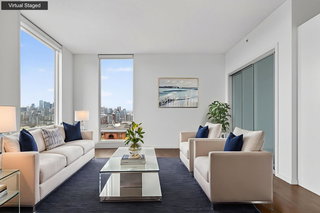 512 - 133 8th Avenue E