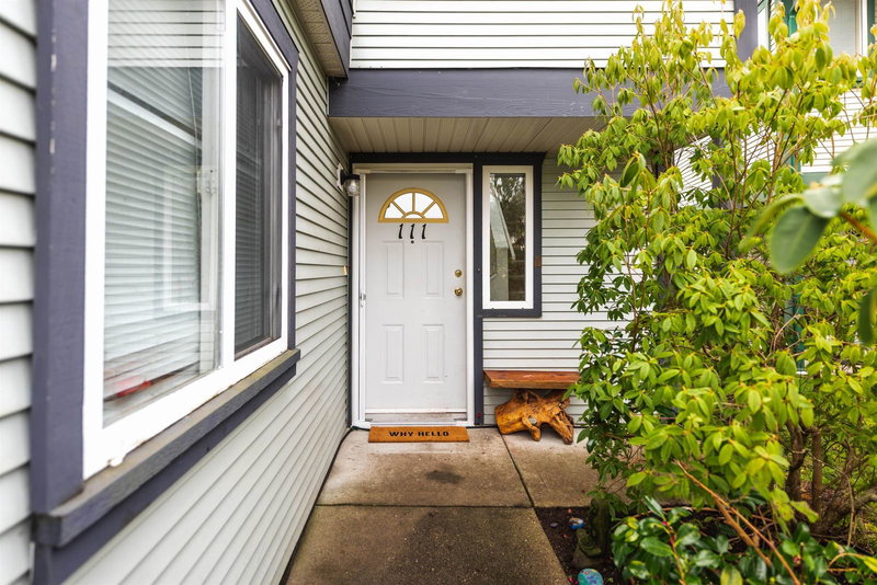 111 - 5711 Ebbtide Street, Sechelt, V7Z 0J5 | Image 2