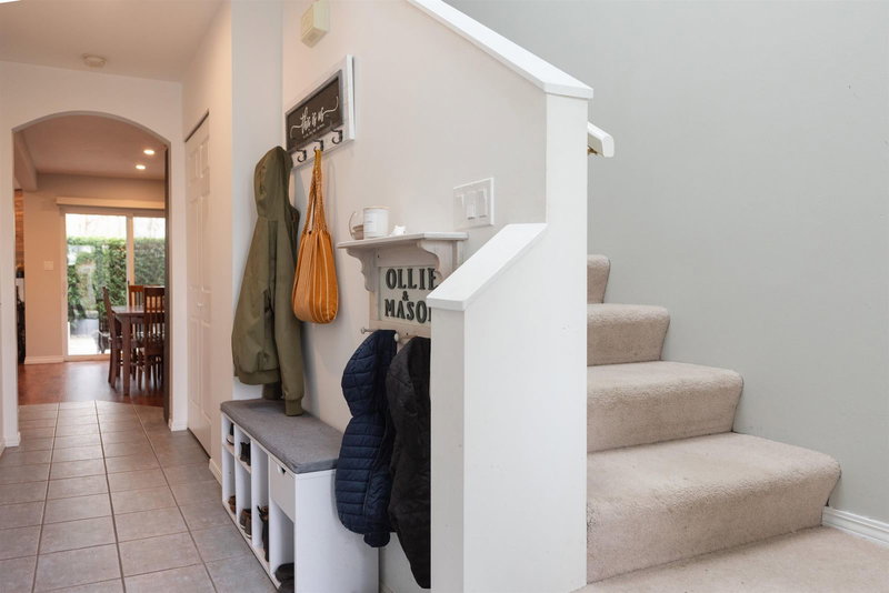 111 - 5711 Ebbtide Street, Sechelt, V7Z 0J5 | Image 3