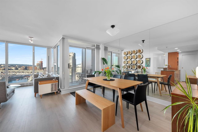 2105 - 455 Beach Crescent