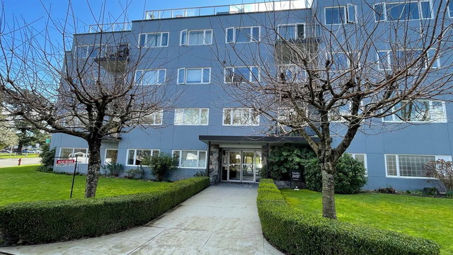 304 - 2430 Point Grey Road