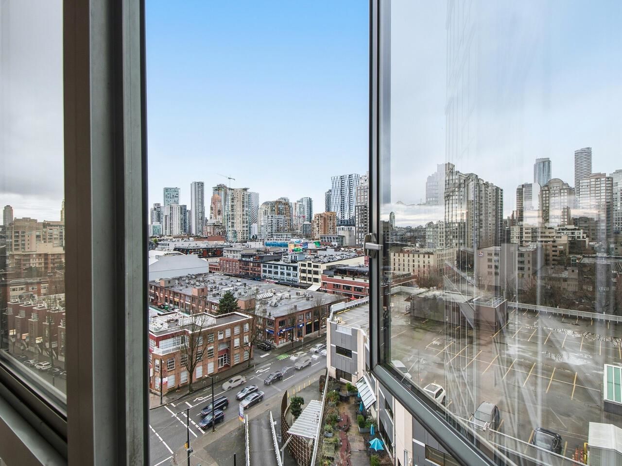 Listing Image 10
