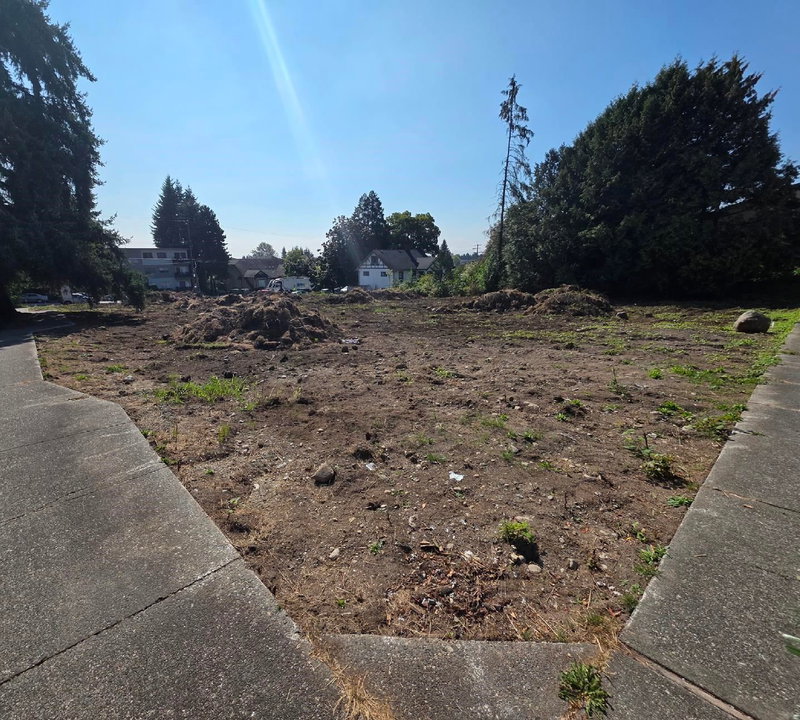 7447 - - 7453 14th Avenue, Burnaby, V3N 1Z8 | Image 3