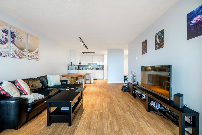 1205 - 3970 Carrigan Court, Burnaby, V3N 4S5 | Image 3